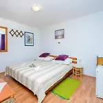 In With Sea View, Balcony, Air Conditioning, W-lan 3686-1 Gasthof Cavtat