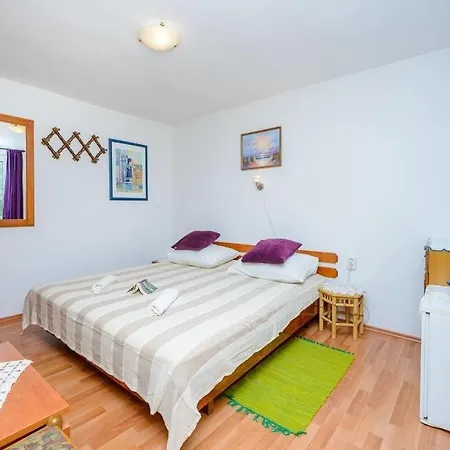 In With Sea View, Balcony, Air Conditioning, W-lan 3686-1 Vendégház Cavtat
