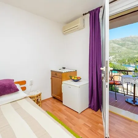In With Sea View, Balcony, Air Conditioning, W-lan 3686-1 * Cavtat