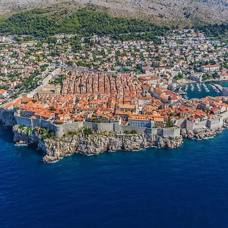 Guest house In With Sea View, Balcony, Air Conditioning, W-lan 3686-1 Cavtat