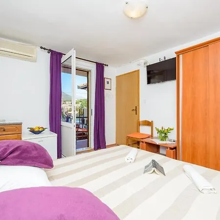 Guest house In With Sea View, Balcony, Air Conditioning, W-lan 3686-1